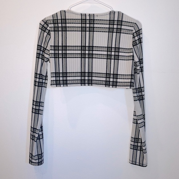 Cute Crop Top Tank and Drop Shoulder Shrug - Picture 5 of 8